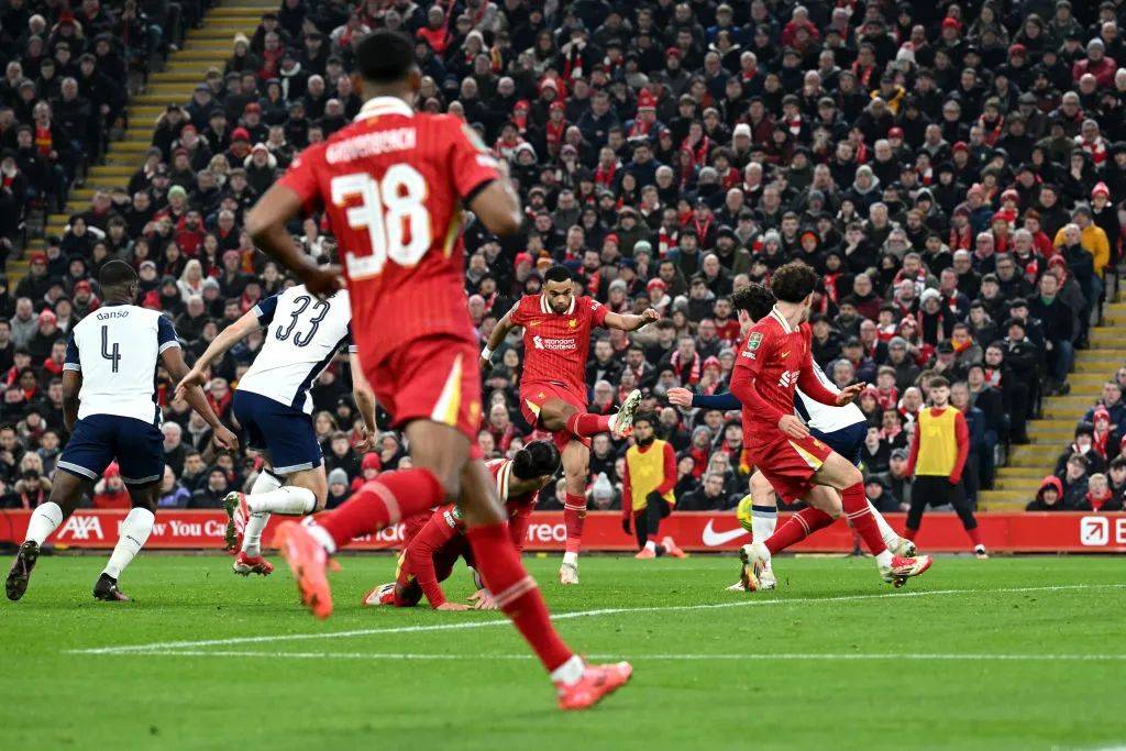 萨拉赫连续五场比赛得分超过挺进下一轮，西班牙队挑战极限！的简单介绍Kaiyun平台账号登录